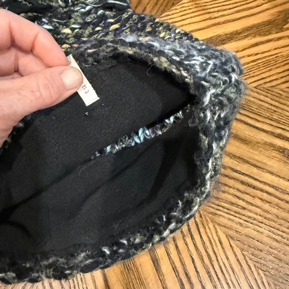 Turtles stocking cap. Great condition, barely worn. - Picture 4 of 4